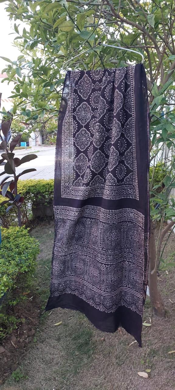 Block Print Stollar-Black